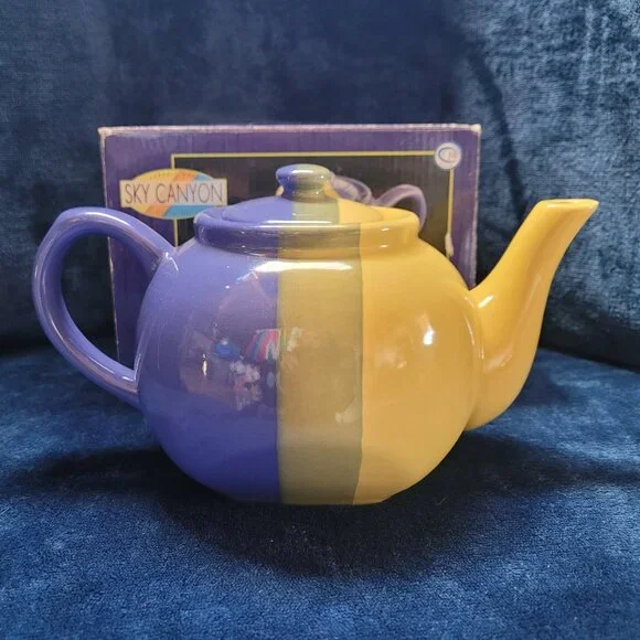 Ceramic Teapot - Picture 3 of 5